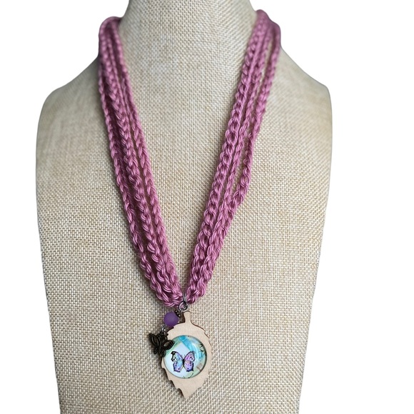 Handmade Crochet Butterfly Pendant Necklace Cottagecore - Picture 11 of 13